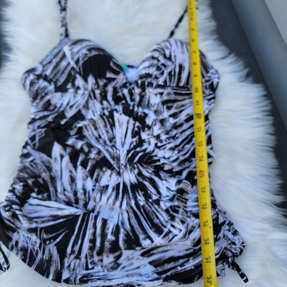 Assets Spanx Swimwear Push Up Underwire Tankini Top with Ruched Sides M - Picture 7 of 10